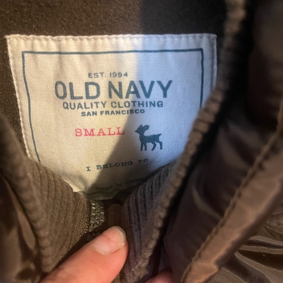 Old Navy Brown Puffer Vest - Picture 4 of 4